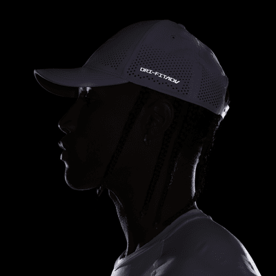 Gorra Swoosh estructurada Nike DriFIT ADV Club