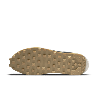 Calzado Nike LDWaffle x sacai x CLOT