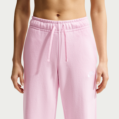 Pants de entrenamiento de piernas anchas de tiro medio para mujer Nike Sportswear Club Fleece