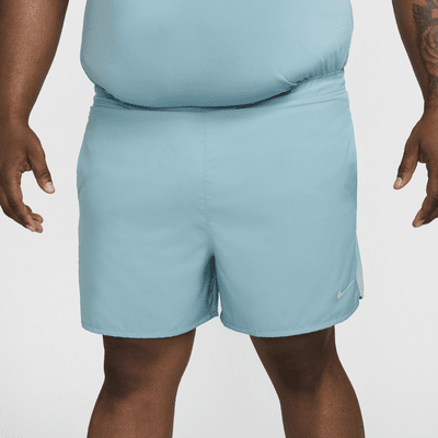 Shorts de correr Dri-FIT de 13 cm con forro de ropa interior para hombre Nike Challenger