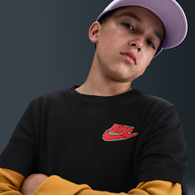 Nike Sportswear Older Kids' T-Shirt