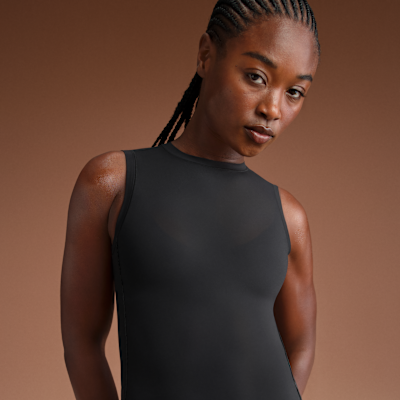 NikeSKIMS Weightless Layers Women's Sleeveless Top