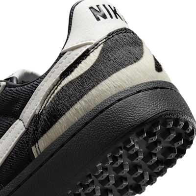 Scarpa Nike Field General – Donna