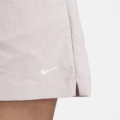 Shorts de tiro medio de 13 cm para mujer Nike Sportswear Everything Wovens