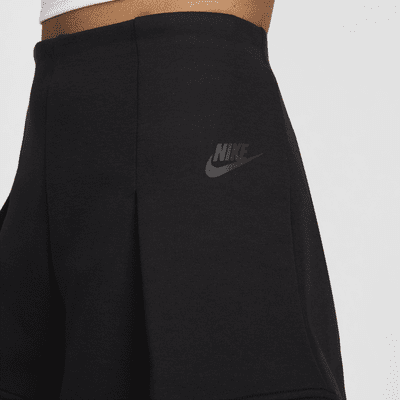 Shorts de tiro alto de 8 cm plisados para mujer Nike Sportswear Tech Fleece