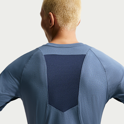 Nike Pro Training Men's Dri-FIT ADV Short-Sleeve Top