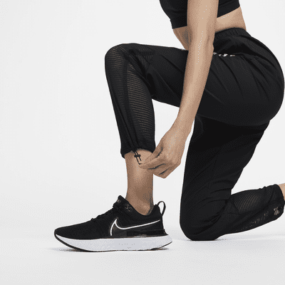 Nike Dri-FIT Swoosh Run Women's Mid-Rise Running Trousers