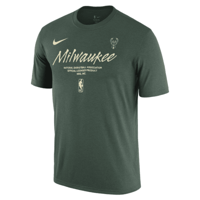 Milwaukee Bucks Essential Men's Nike NBA T-Shirt. Nike.com