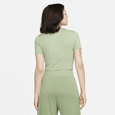 Nike Sportswear Essential Women's Slim-fit Crop T-Shirt. Nike VN