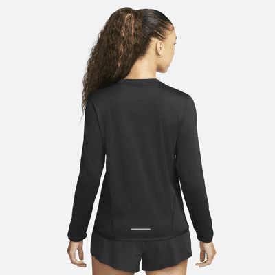 Playera de correr de cuello redondo para mujer Nike Dri-FIT Swift Element UV