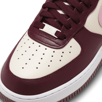 รองเท้าผู้ชาย Nike Air Force 1 '07
