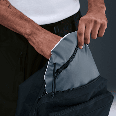 Shorts superligeros para hombre Nike Tech