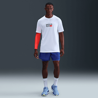 Nike Dri-FIT Kısa Kollu Erkek Koşu Tişörtü