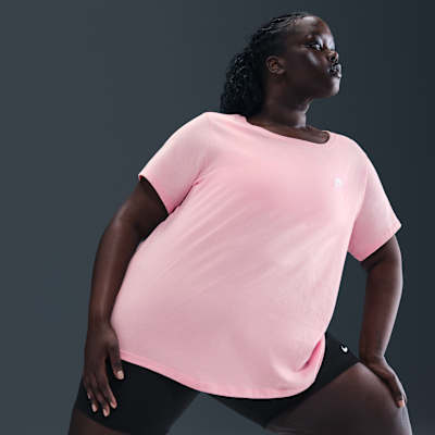 Nike Sportswear Club Essentials Women's T-Shirt (Plus Size)