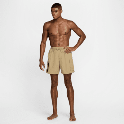 Shorts cargo con forro completo de 18 cm para hombre Nike Swim Voyage