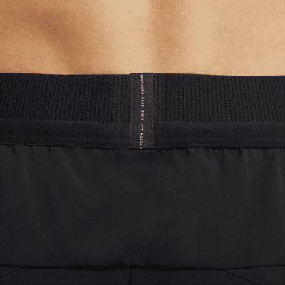 Nike A.P.S. Pants versátiles de tejido Woven Dri-FIT para hombre