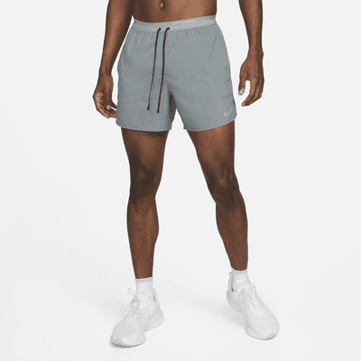 Shorts de correr Dri-FIT de 13 cm con forro de ropa interior para hombre Nike Stride