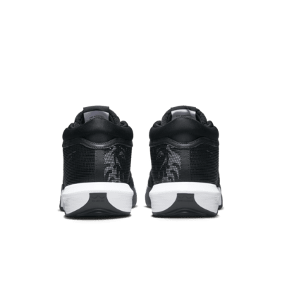 Tenis de básquetbol LeBron Witness 8