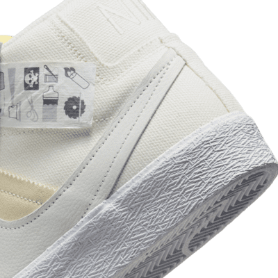 Nike SB Zoom Blazer Mid Premium Skate Shoes. Nike IN