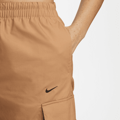 Pants cargo de tiro medio para mujer Nike Sportswear Everything Wovens