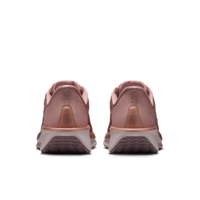 Tenis de correr en pavimento para mujer Nike Quest 6