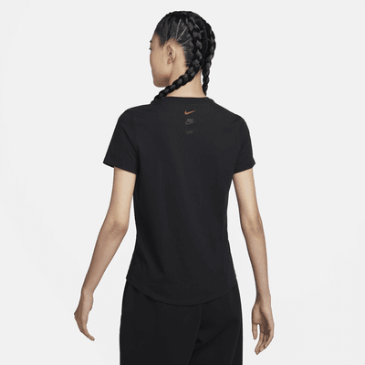 เสื้อยืดผู้หญิง Nike Sportswear "LNY"