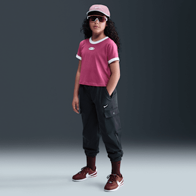 Playera cropped para niña talla grande Nike Sportswear