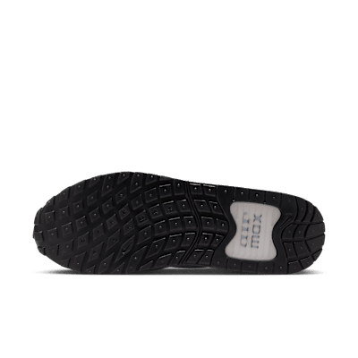 Nike College Air Max Verse (Michigan) Men's Shoes