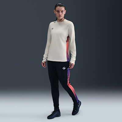 Playera de fútbol de cuello redondo Dri-FIT para mujer Nike United Academy