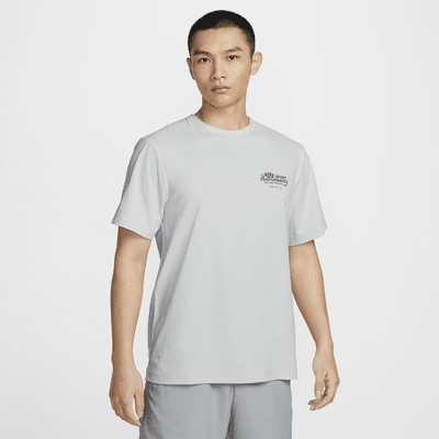 Nike Hyverse 男款 Dri-FIT UV 短袖多功能上衣