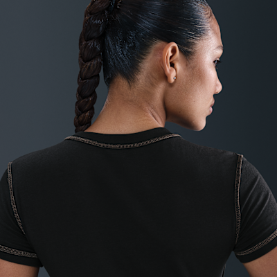 Nike Sportswear Chill Knit Women's Slim Cropped Top