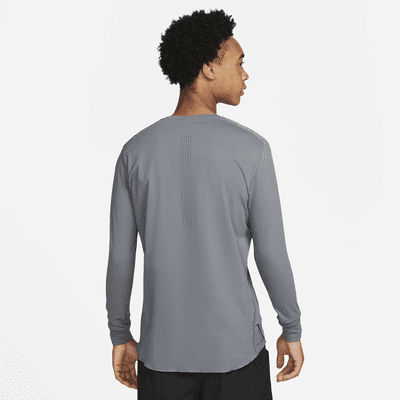 Nike A.P.S. Playera versátil Dri-FIT ADV para hombre