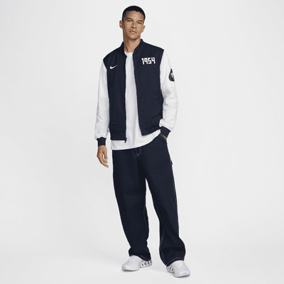 Chamarra bomber de fútbol Nike de tejido Woven y sin forro para hombre Pumas UNAM Sport Essentials