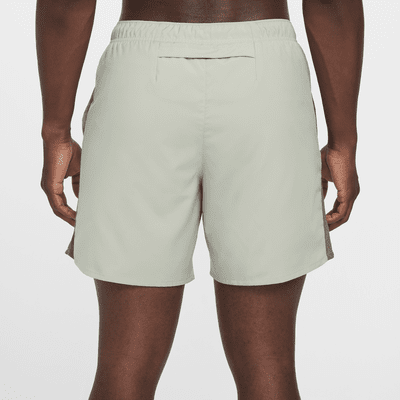 Nike Challenger Dri-FIT 2-in-1-Laufshorts für Herren (ca. 18 cm)