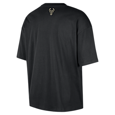 Milwaukee Bucks Courtside Nike NBA T-Shirt mit lockerer Passform (Herren)