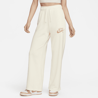 Nike Sportswear Club Fleece Women's Mid-Rise Wide-Leg French Terry Graphic Pants