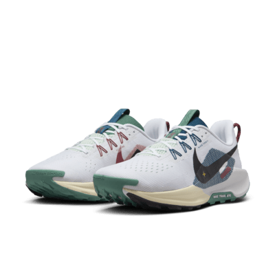 Nike Pegasus Trail 5 Arazi Tipi Erkek Koşu Ayakkabısı