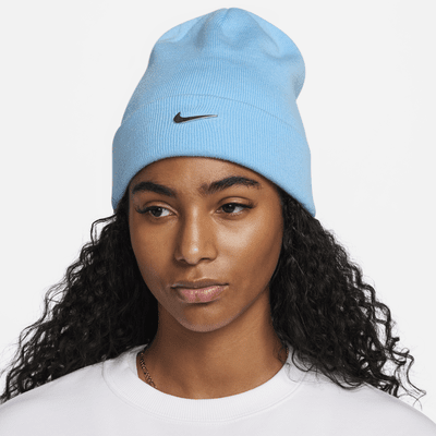 Nike Peak Gorro con logotipo Swoosh metalizado y doblez estándar