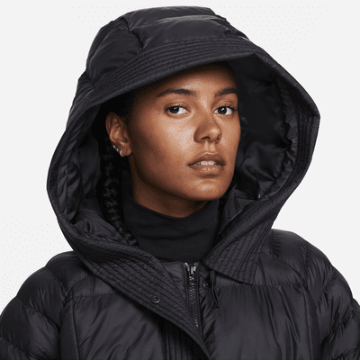 Chamarra con gorro Therma-FIT oversized para mujer Nike Sportswear Swoosh Puffer PrimaLoft®