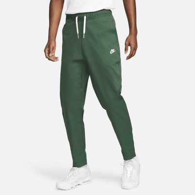 Pants entallados de tejido Woven para hombre Nike Club