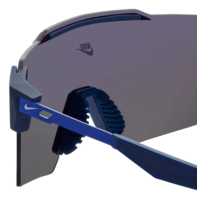 Nike Limitless Shield zonnebril met spiegeleffect
