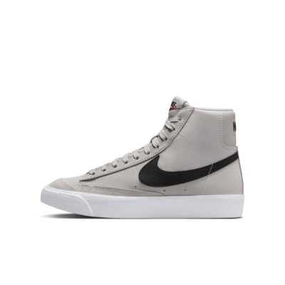 รองเท้าเด็กโต Nike Blazer Mid '77