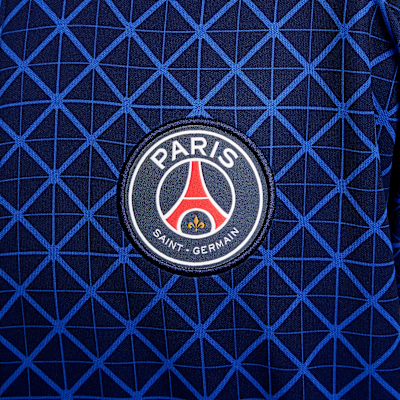 Paris Saint-Germain Academy Pro Home Older Kids' Nike Dri-FIT Football Anthem Jacket