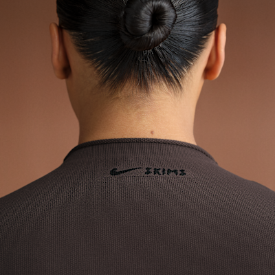NikeSKIMS Vintage Seamless Women's Mock-Neck Crop Top