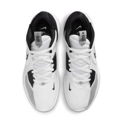 basketball player shoes