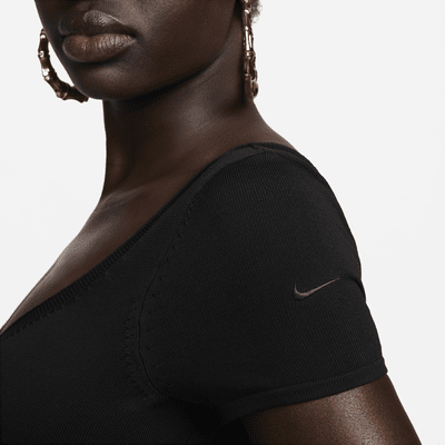 Body de manga corta ajustado con suéter para mujer Nike Sportswear Chill Knit