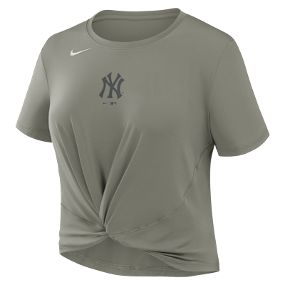 New York Yankees One Twist Women's Nike Dri-FIT MLB T-Shirt