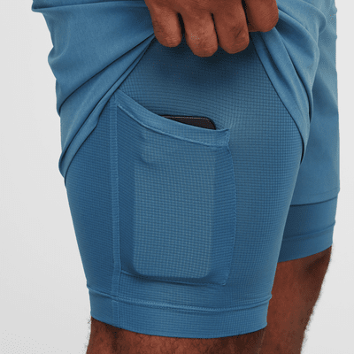 Shorts versátiles Dri-FIT de 18 cm 2 en 1 para hombre Nike Unlimited