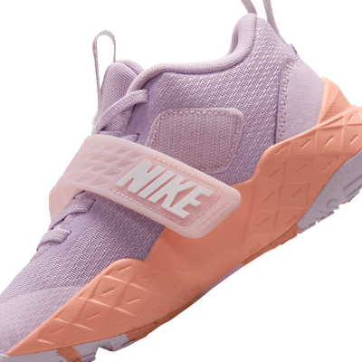 Nike Team Hustle D 12 Tenis para niños de preescolar