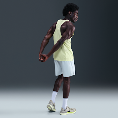 Shorts de correr de 13 cm acondicionados para el invierno 2 en 1 para hombre Nike Challenger